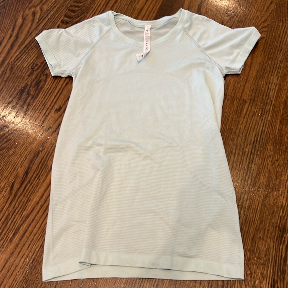 Lululemon Swiftly Tech Short Sleeve Shirt - Picture 1 of 4